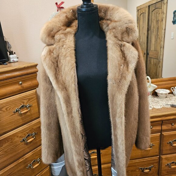 Custom Vintage Jason's Furs Jackets & Blazers - Vintage mink coat excellent condition